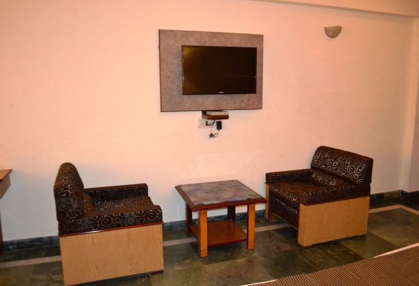 Hotel Chandra Inn 18