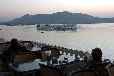 Hotel Jaiwana Haveli 12