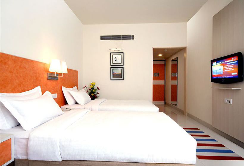 Hotel Aditya Hometel 8