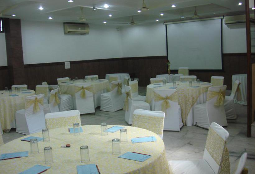 Hotel Rama Residency