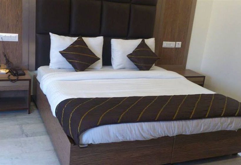 Hotel Rama Residency 10