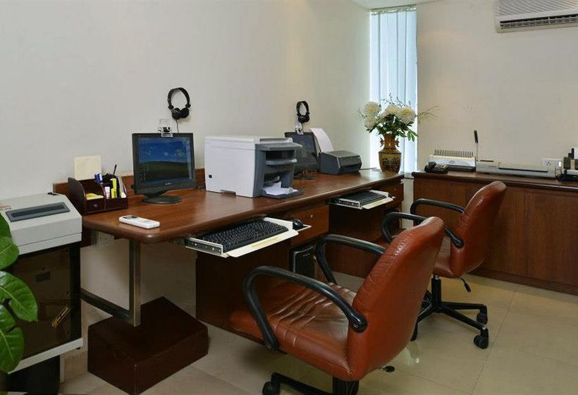 Hotel The Corinthians Resort & Club Pune 15