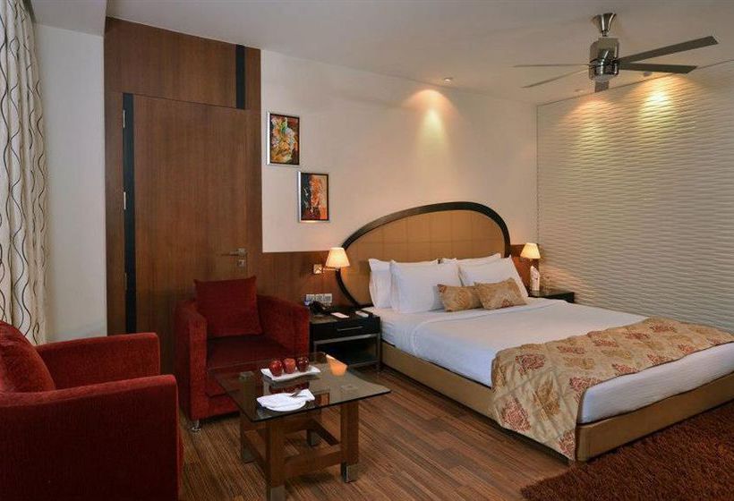 Hotel The Corinthians Resort & Club Pune 18