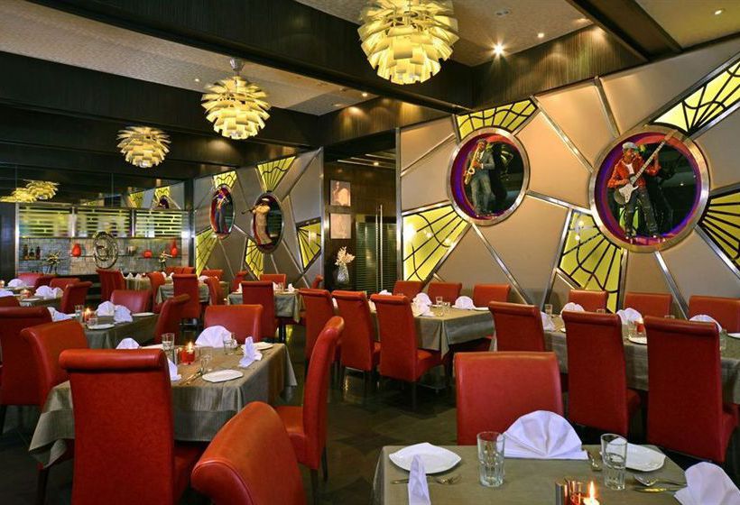 Hotel The Corinthians Resort & Club Pune 3