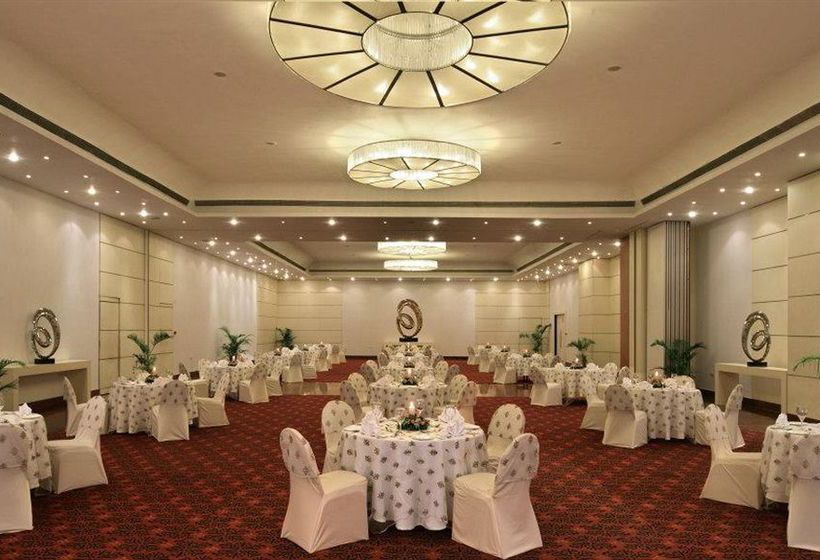 Hotel The Corinthians Resort & Club Pune 5