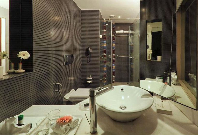 Hotel The Corinthians Resort & Club Pune 8