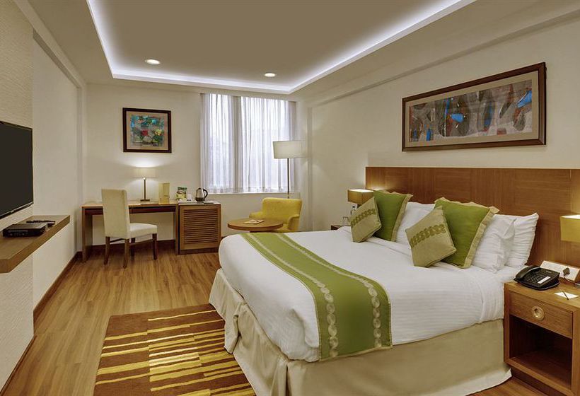 Hotel 32nd Milestone 11