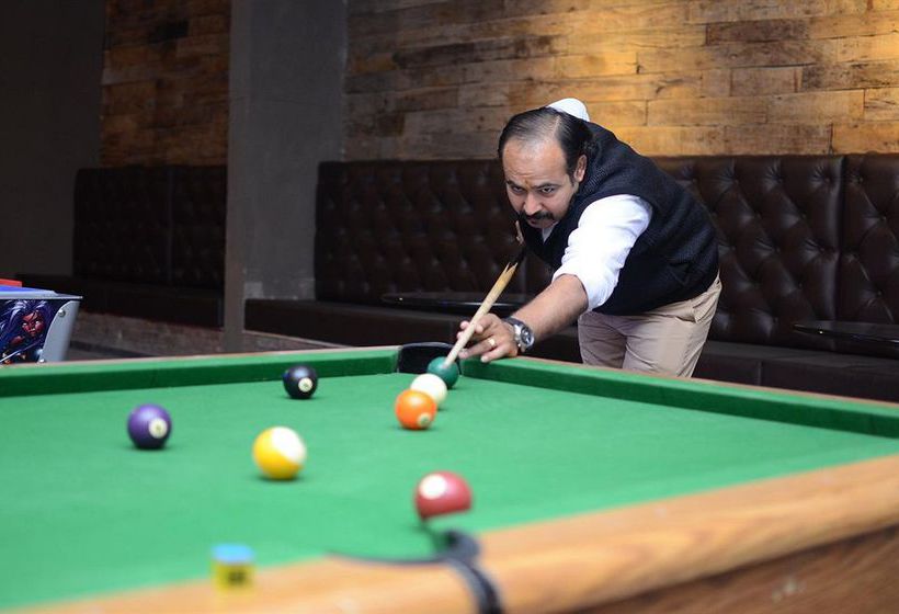 Hotel 32nd Milestone 9