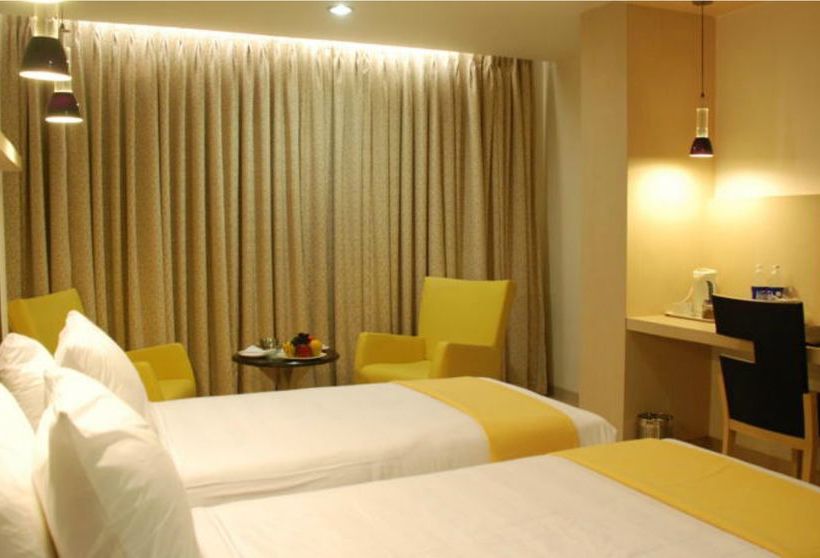 Hotel The Oriental Residency 11