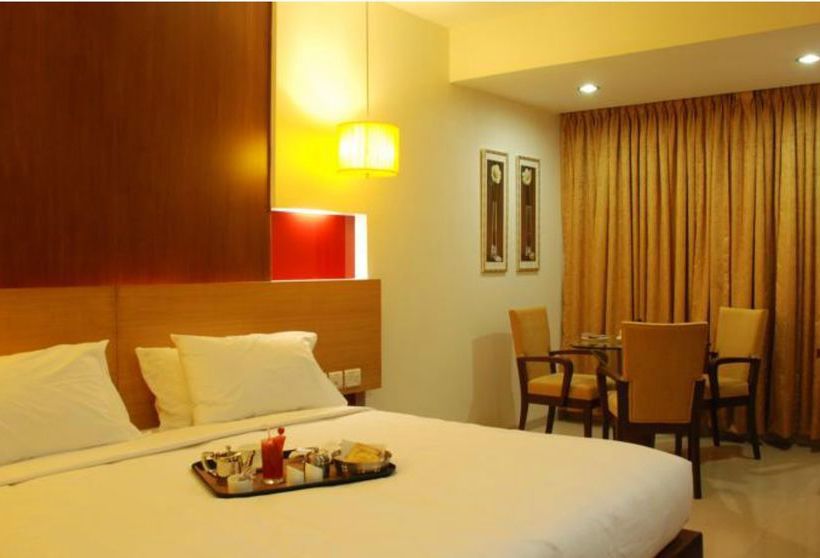 Hotel The Oriental Residency 16