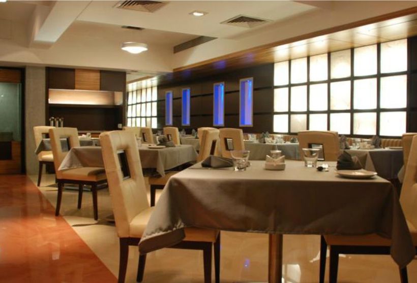 Hotel The Oriental Residency 5