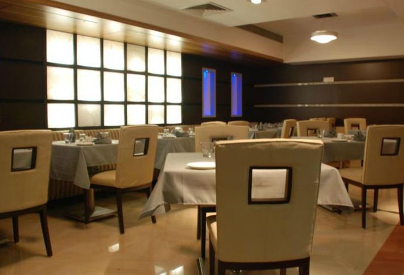 Hotel The Oriental Residency 6