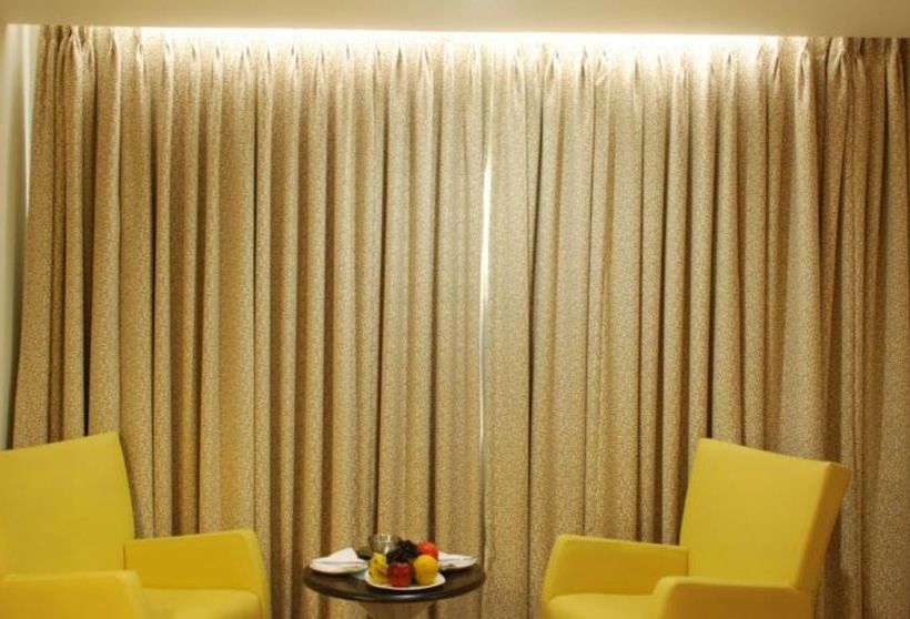 Hotel The Oriental Residency 8