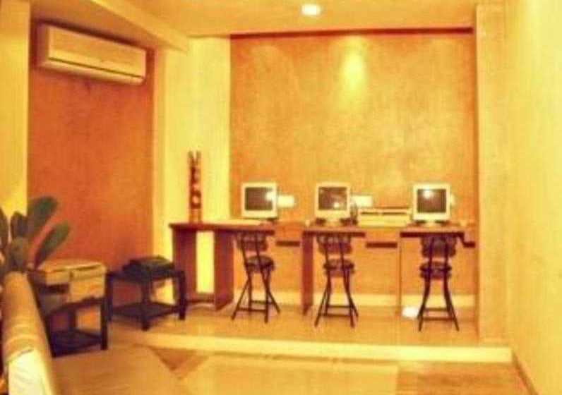 Hotel Bandra Residency 10