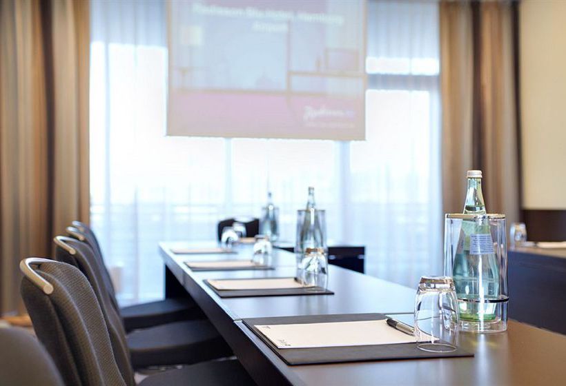 Radisson Blu Hotel Hamburg Airport 17