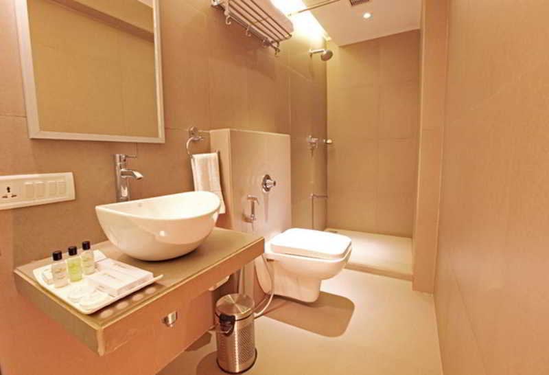 Mumbai Metro The Executive Hotel 10