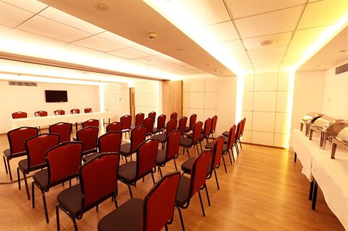 Mumbai Metro The Executive Hotel 18