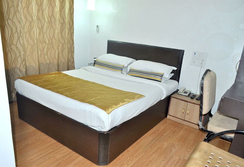 Mumbai Metro The Executive Hotel 2