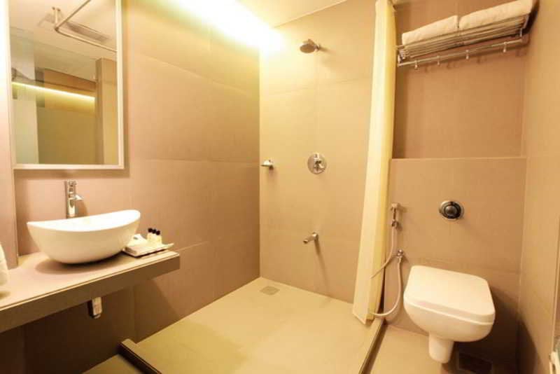 Mumbai Metro The Executive Hotel 9