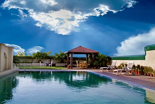 Hotel Savoy Suites 10