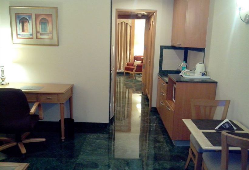 Hotel Savoy Suites 6