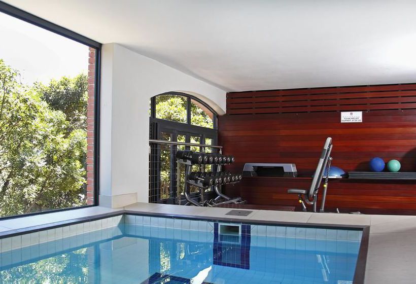 Rockwell All Suites Hotel 14