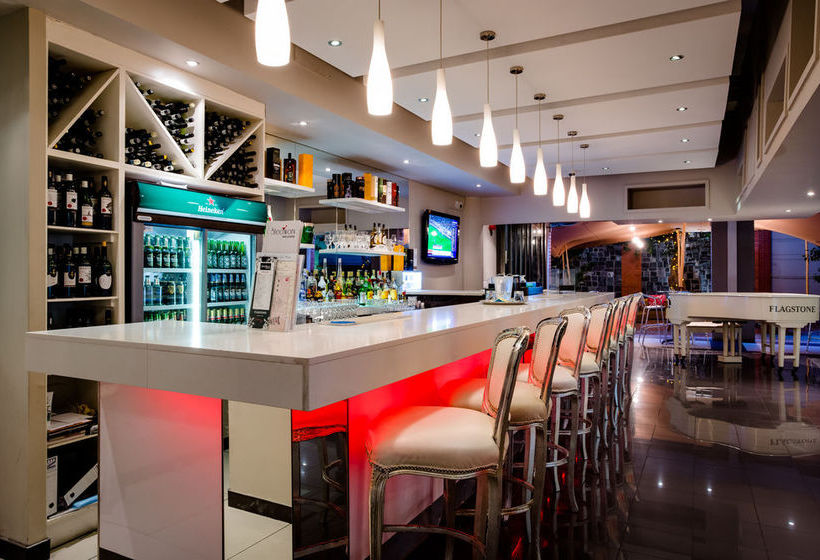 Rockwell All Suites Hotel 16