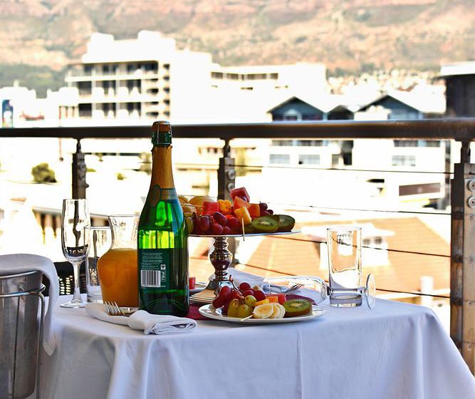 Rockwell All Suites Hotel 19