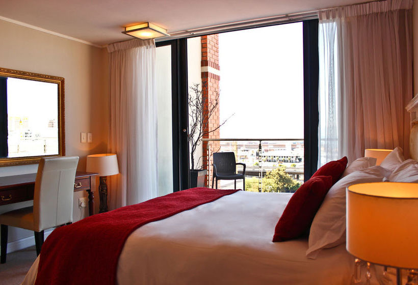 Rockwell All Suites Hotel 8