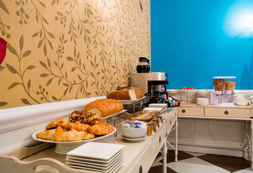 Rockwell All Suites Hotel 9