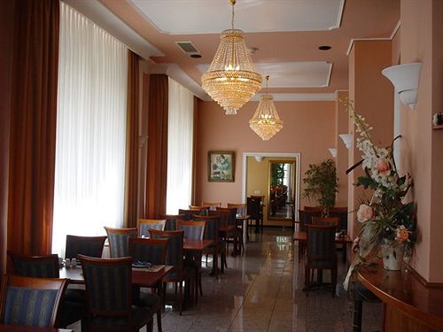 Apartment Hotel Kral 1