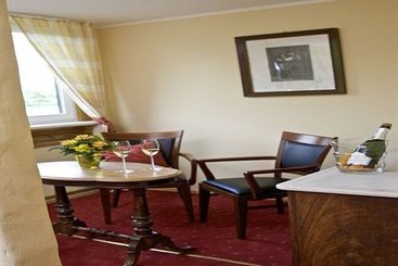 Anker Hotel Restaurant 11