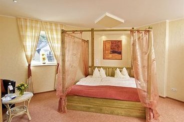 Anker Hotel Restaurant 7