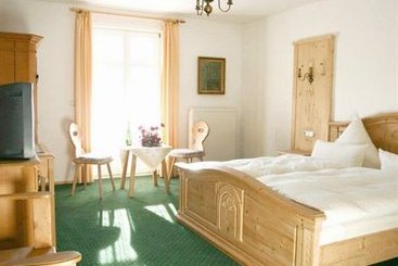 Alpenlandhotel Hirsch 8