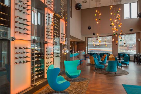 Motel One Wiesbaden 12