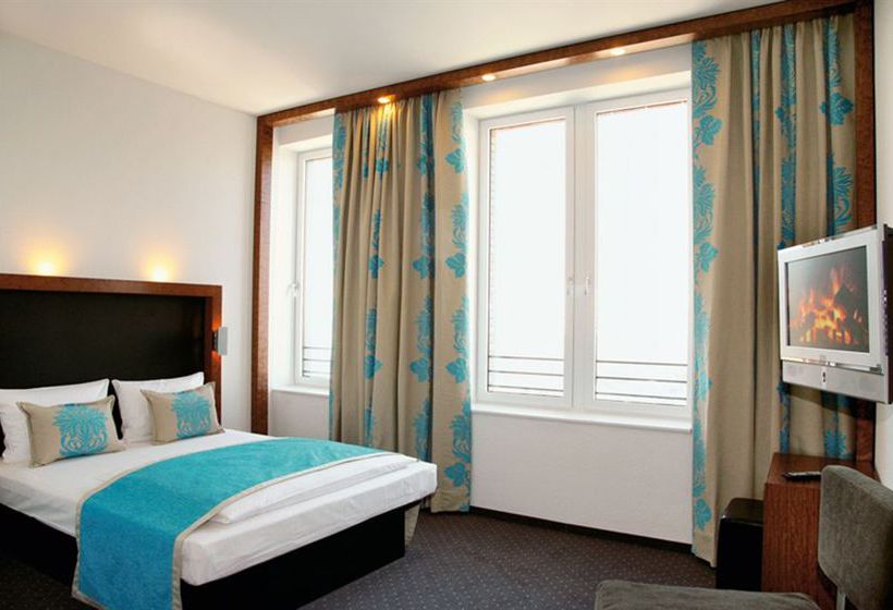 Motel One Wiesbaden 3