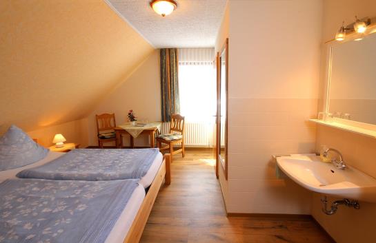 Landhotel Haus Zur Sonne 1