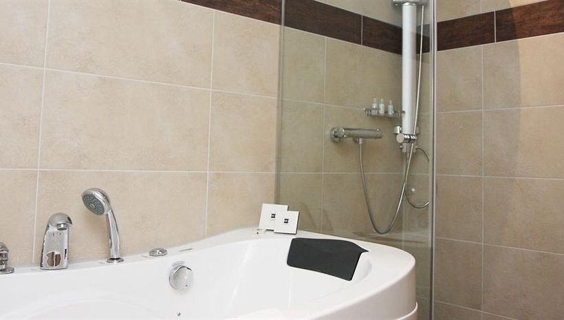 Hotel An Der Wasserburg 18