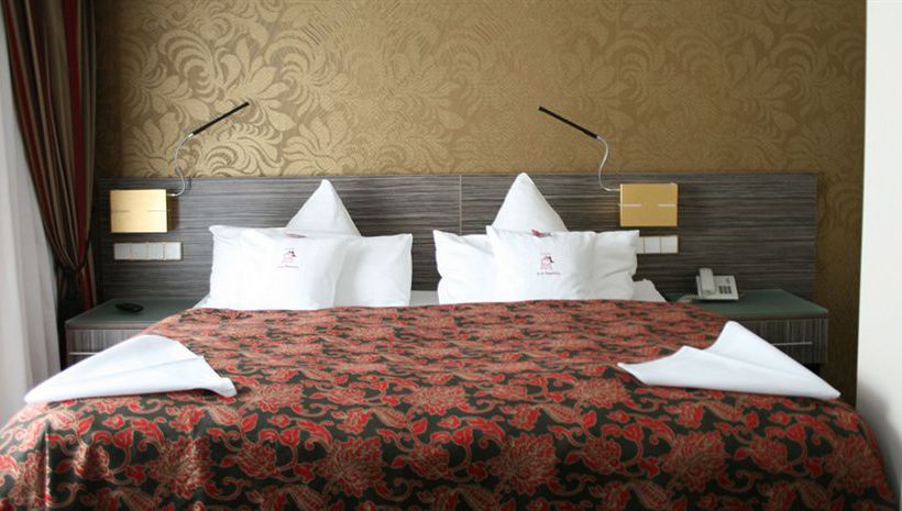 Hotel An Der Wasserburg 2