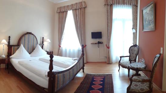 Hotel Weisses Haus 9