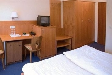 Hotel - Restaurant Jöckel 13