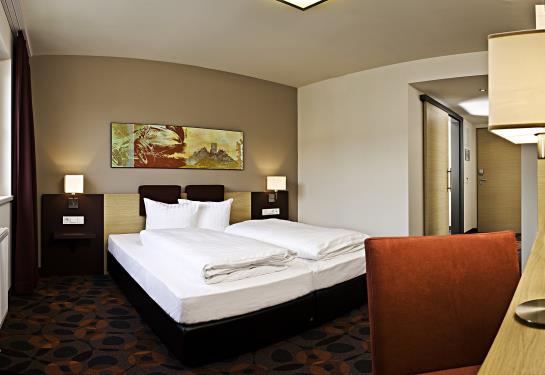 Lindner Hotel Eifeldorf Grüne Hölle Nürburgring 11