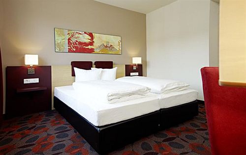 Lindner Hotel Eifeldorf Grüne Hölle Nürburgring 13