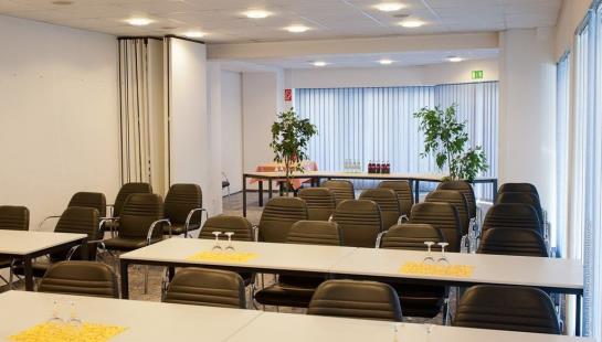 Hotel Bellevue Dusseldorf 10