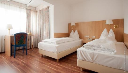 Hotel Bellevue Dusseldorf 11