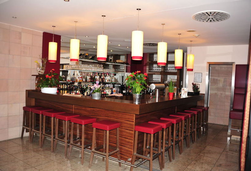 Hôtel Raj Mahal Medical Spa & Semi 4