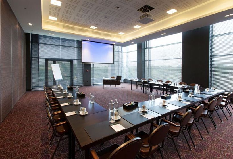 Van Der Valk Airporthotel Dusseldorf 5