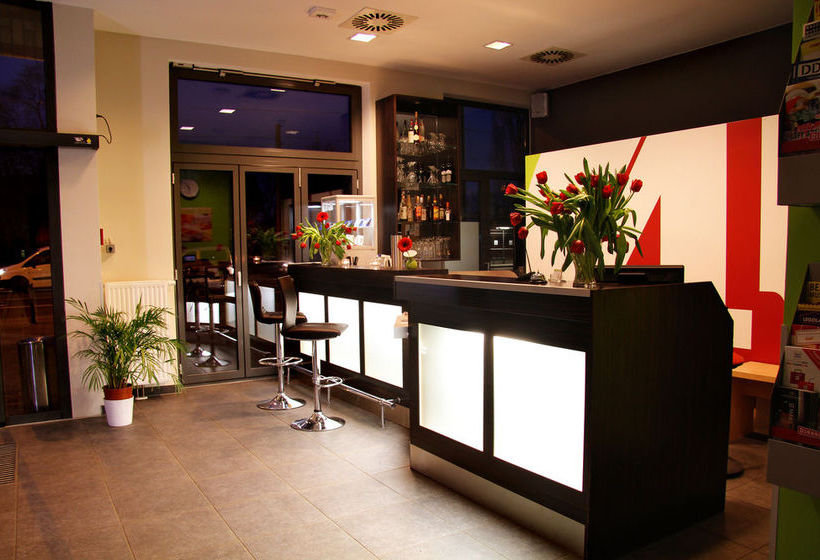 H+ Hotel HVD 4Youth Berlin Mauerpark 10