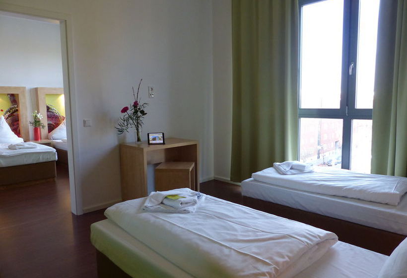 H+ Hotel HVD 4Youth Berlin Mauerpark 13