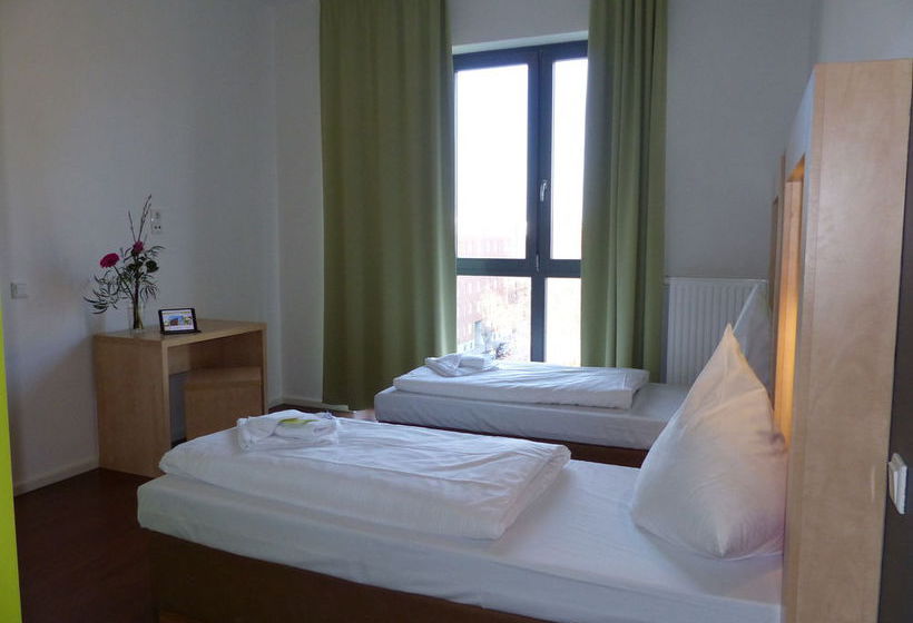 H+ Hotel HVD 4Youth Berlin Mauerpark 15